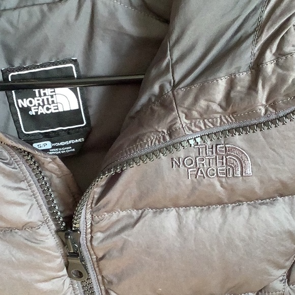 The North Face quilted vest - Picture 2 of 4